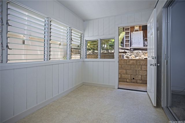 2528 Puaena Place, Honolulu, HI 96822