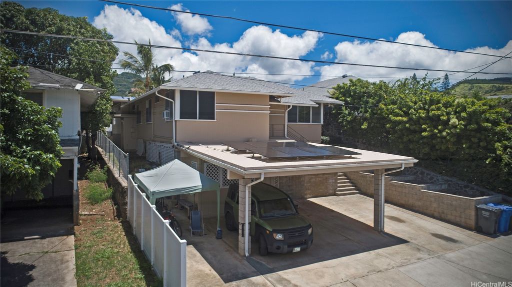 2528 Puaena Place, Honolulu, HI 96822