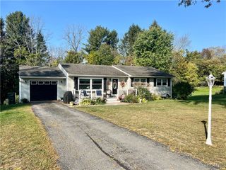 62 Broadview Drive, Oswego, NY 13126