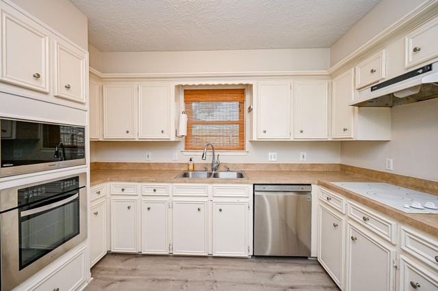 5614 Bough Court, Houston, TX 77092