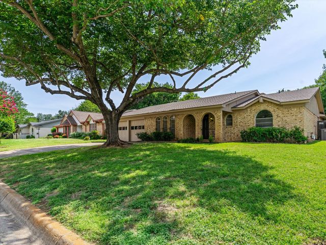 3732 Holland Drive, North Richland Hills, TX 76180