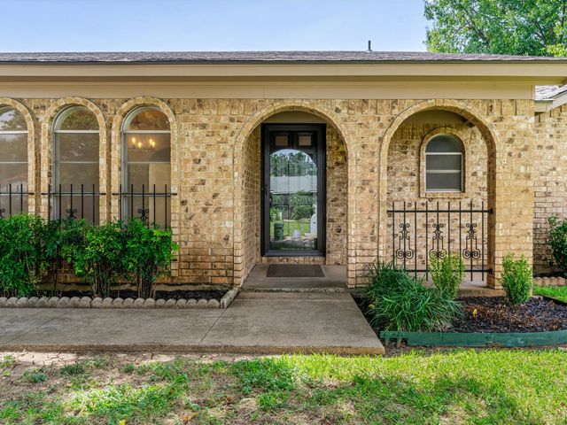3732 Holland Drive, North Richland Hills, TX 76180