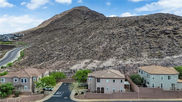 223 Kindness Crest Court, Henderson, NV 89012