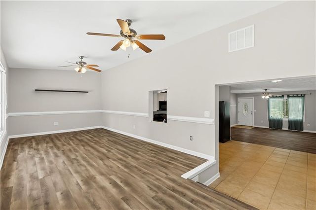 3733 Memorial Parkway NW, Kennesaw, GA 30152