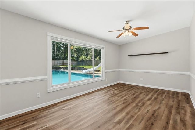 3733 Memorial Parkway NW, Kennesaw, GA 30152
