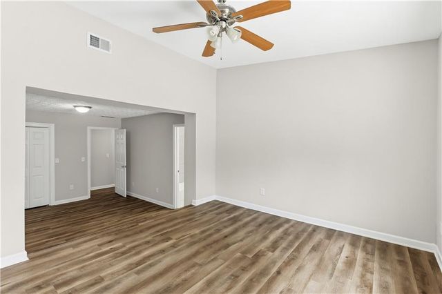 3733 Memorial Parkway NW, Kennesaw, GA 30152