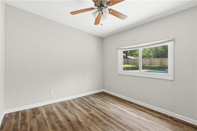 3733 Memorial Parkway NW, Kennesaw, GA 30152