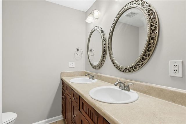3733 Memorial Parkway NW, Kennesaw, GA 30152
