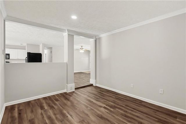 3733 Memorial Parkway NW, Kennesaw, GA 30152