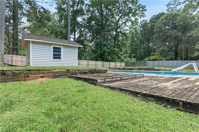 3733 Memorial Parkway NW, Kennesaw, GA 30152