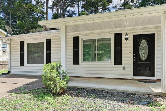 3733 Memorial Parkway NW, Kennesaw, GA 30152