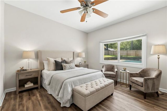 3733 Memorial Parkway NW, Kennesaw, GA 30152