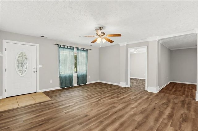 3733 Memorial Parkway NW, Kennesaw, GA 30152