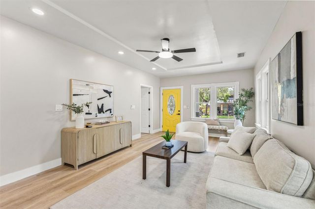 604 E LAMBRIGHT STREET, Tampa, FL 33604