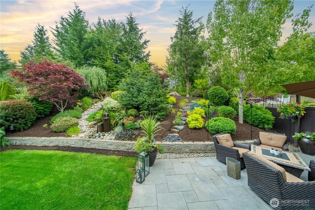 27416 243rd Place SE, Maple Valley, WA 98038
