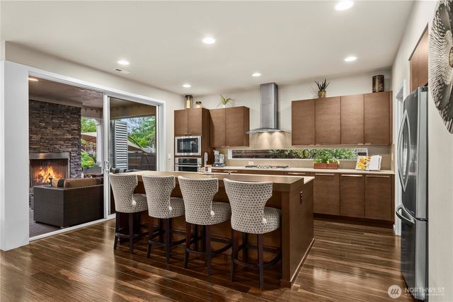 27416 243rd Place SE, Maple Valley, WA 98038
