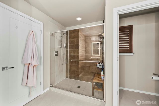 27416 243rd Place SE, Maple Valley, WA 98038