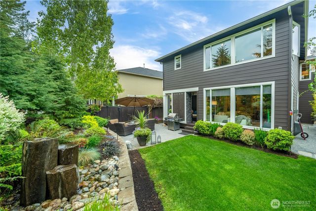 27416 243rd Place SE, Maple Valley, WA 98038