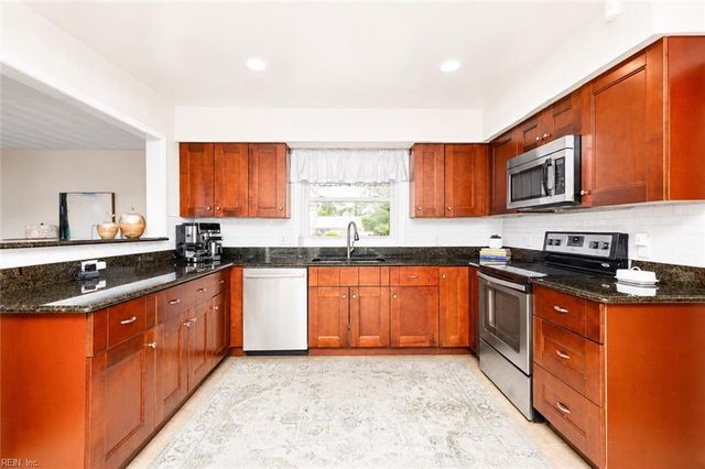 716 Prince Phillip DR, Virginia Beach, VA 23452