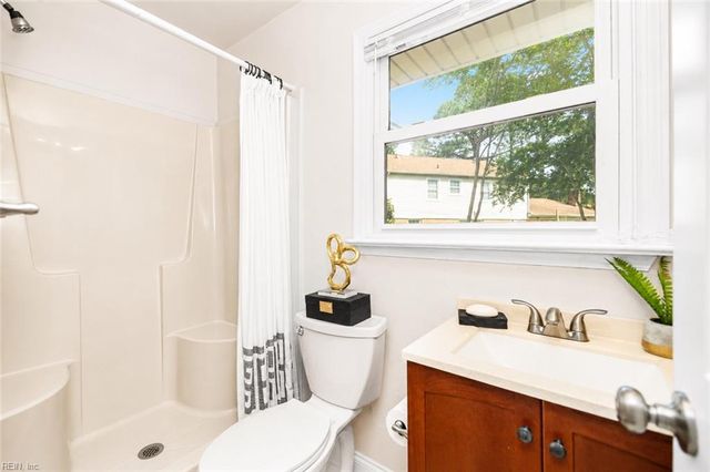 716 Prince Phillip DR, Virginia Beach, VA 23452