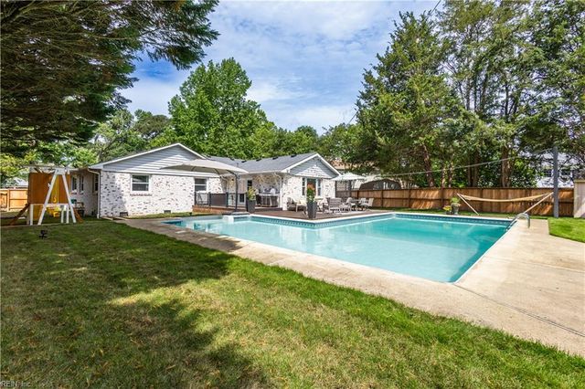 716 Prince Phillip DR, Virginia Beach, VA 23452