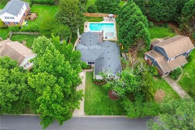 716 Prince Phillip DR, Virginia Beach, VA 23452