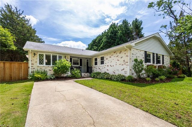 716 Prince Phillip DR, Virginia Beach, VA 23452