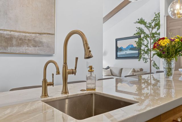 3315 E NUTMEG ST, Cottonwood Heights, UT 84121