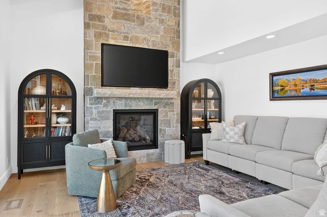 3315 E NUTMEG ST, Cottonwood Heights, UT 84121