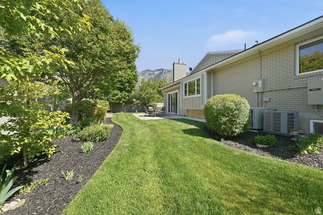 3315 E NUTMEG ST, Cottonwood Heights, UT 84121