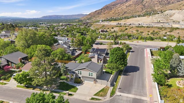 3315 E NUTMEG ST, Cottonwood Heights, UT 84121