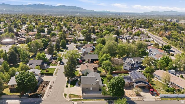 3315 E NUTMEG ST, Cottonwood Heights, UT 84121