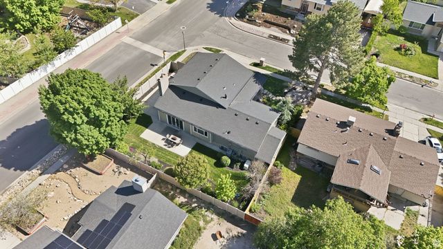 3315 E NUTMEG ST, Cottonwood Heights, UT 84121