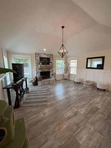 906 busby, Cedar Hill, TX 75104