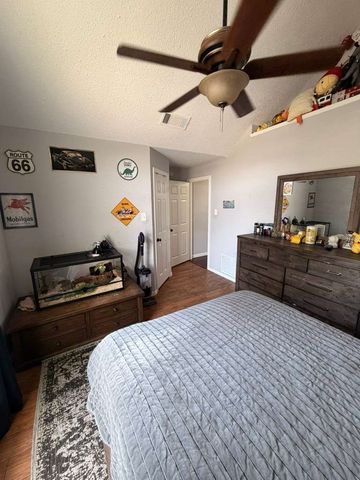 906 busby, Cedar Hill, TX 75104