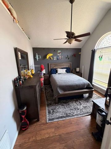 906 busby, Cedar Hill, TX 75104