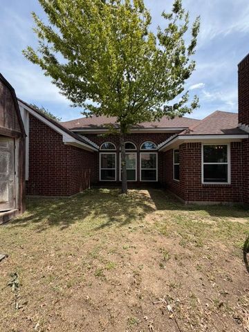 906 busby, Cedar Hill, TX 75104