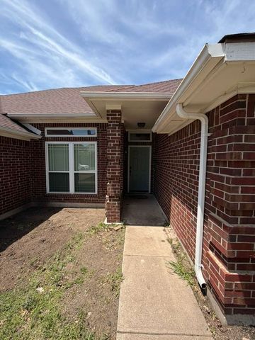 906 busby, Cedar Hill, TX 75104