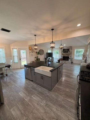 906 busby, Cedar Hill, TX 75104