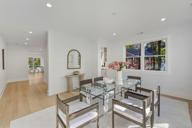 122 Brook Run Lane, Stamford, CT 06905