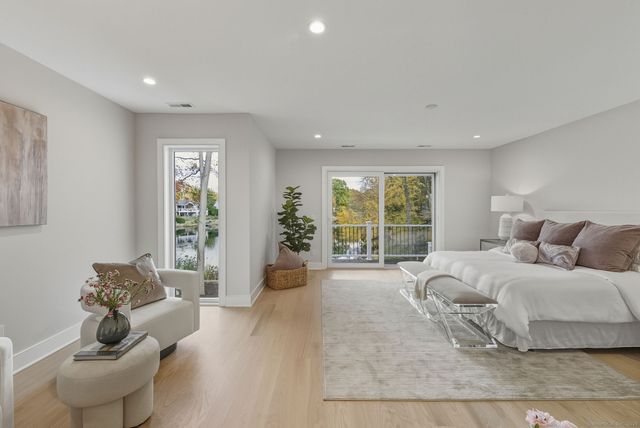 122 Brook Run Lane, Stamford, CT 06905