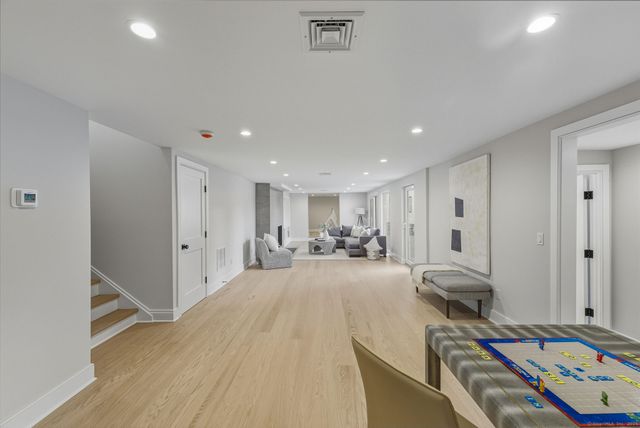 122 Brook Run Lane, Stamford, CT 06905