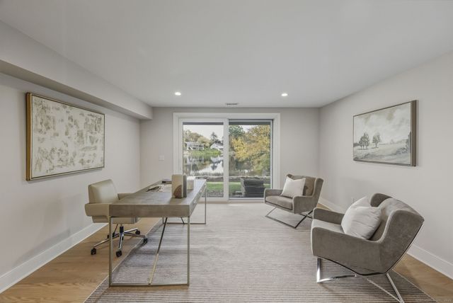 122 Brook Run Lane, Stamford, CT 06905