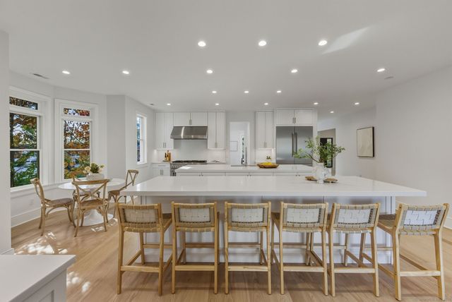 122 Brook Run Lane, Stamford, CT 06905