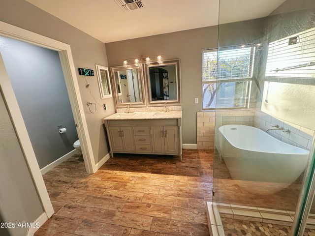 4046 E Saint John Road, Phoenix, AZ 85032