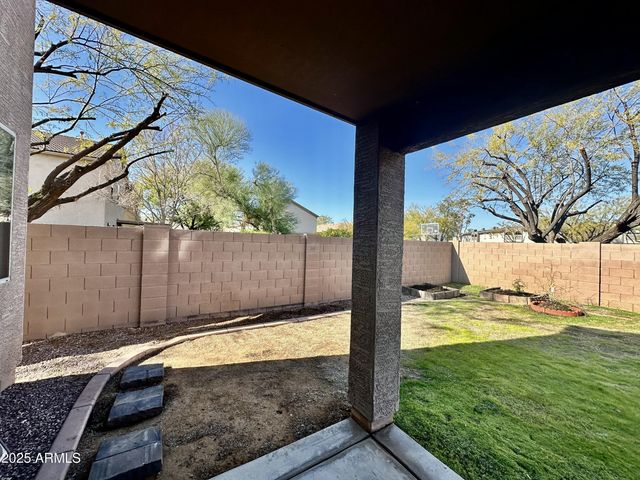 4046 E Saint John Road, Phoenix, AZ 85032