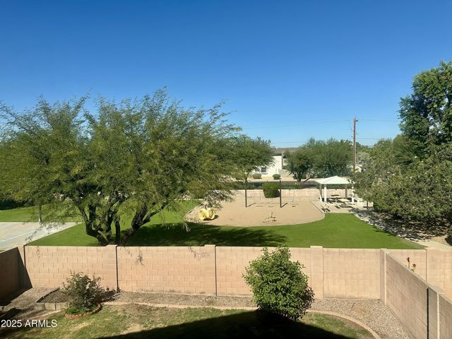 4046 E Saint John Road, Phoenix, AZ 85032