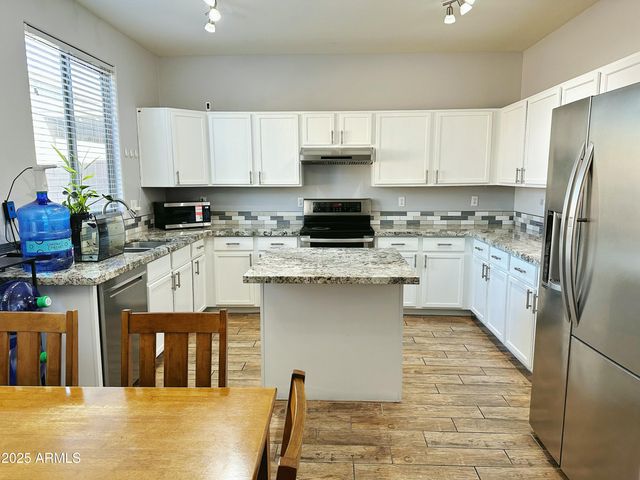 4046 E Saint John Road, Phoenix, AZ 85032