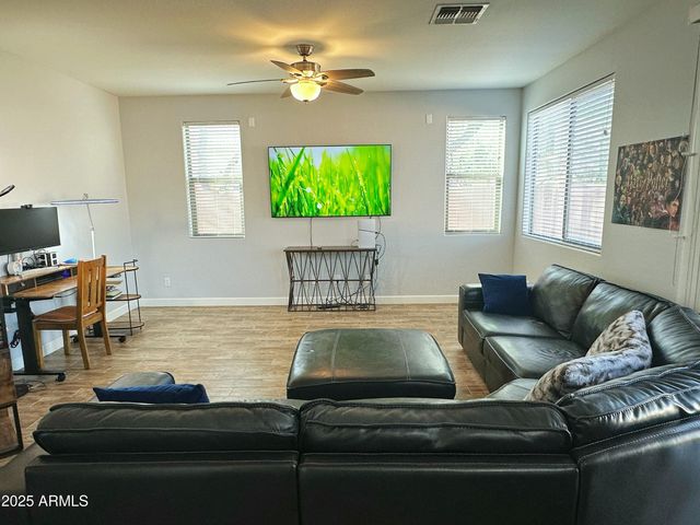 4046 E Saint John Road, Phoenix, AZ 85032