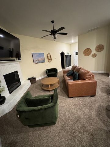 2415 England Lane, Pea Ridge, AR 72751